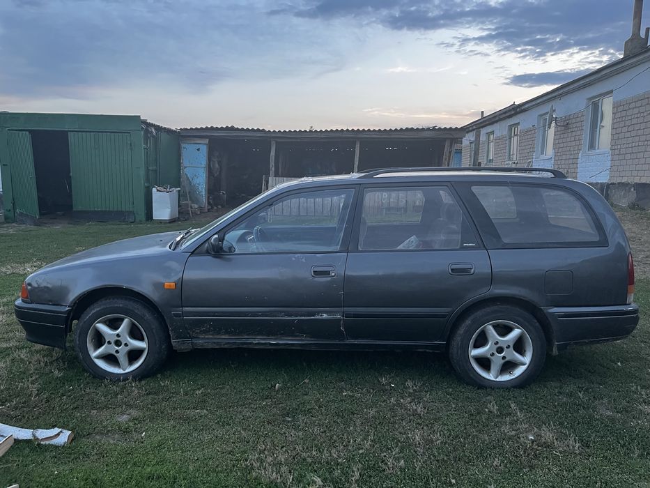 Nissan Primera 1992