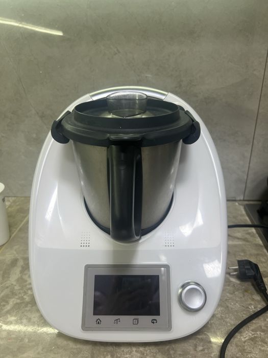 Продам Thermomix TM5