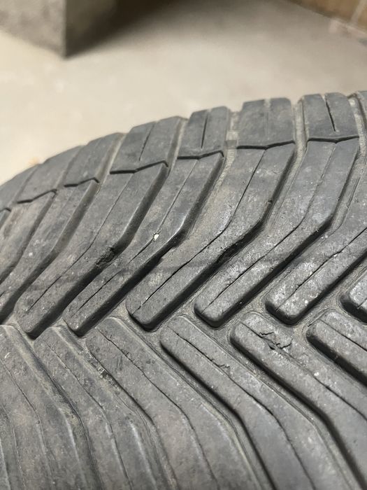 Стелки / Гуми Michelin Cross Climate | 3 Броя | 205 55 16  Всесезонни и Зимни и | 4 БРОЯ | 245 45 17 Michelin Pilot Sport 5 Летни и Стелки Mercedes
