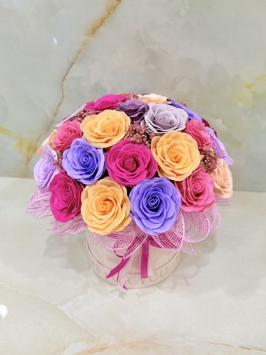 Кашпи с мъх, сапунени и сушени цветя