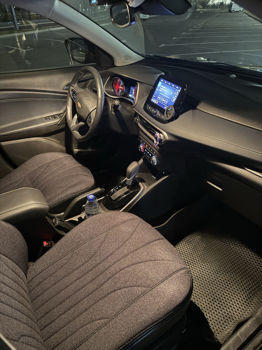 Tracker 2 Premier + pozitsiyasi