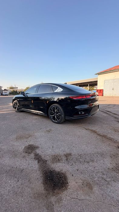 BYD Han Dual mator 610km