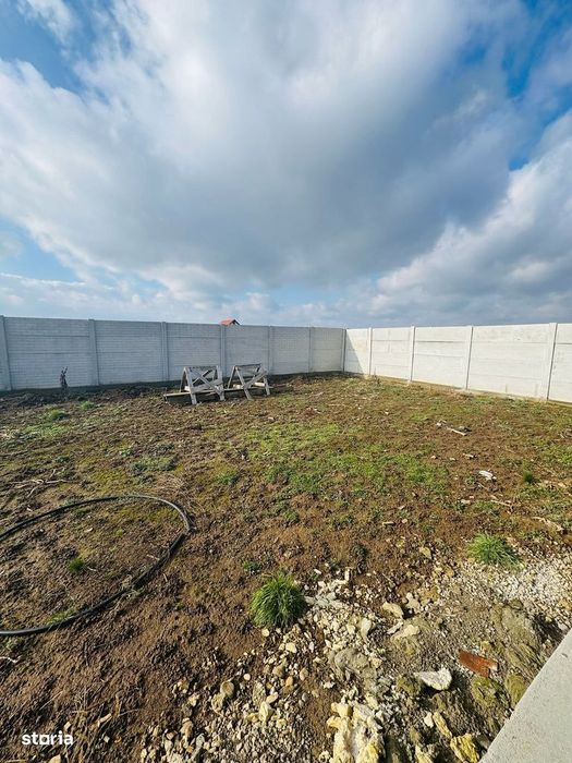 Casa noua de vanzare la gri in Santandrei