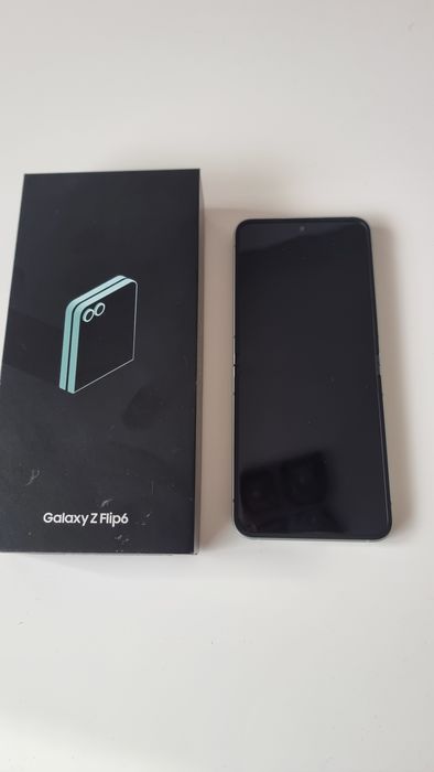 Samsung Galaxy  Z Flip6 512MB