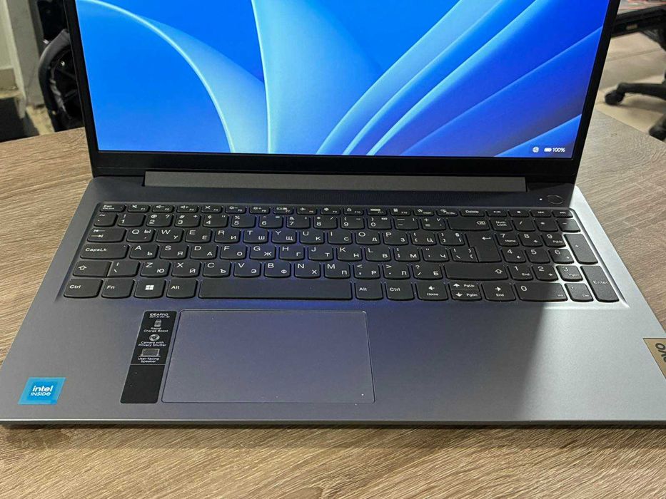 Лаптоп Lenovo Idea Pad Slim 3