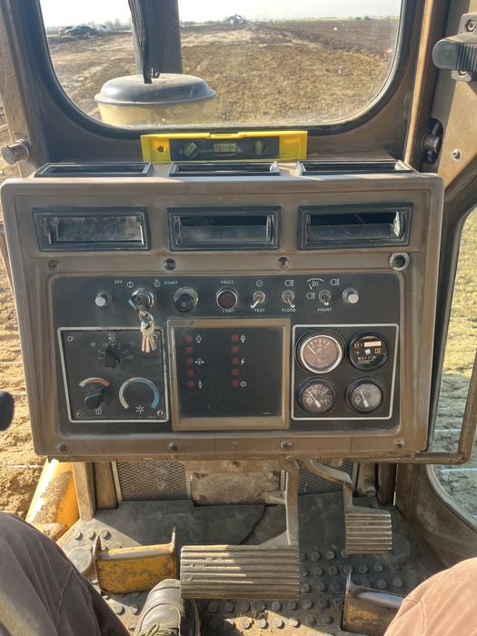 Vand Buldozer Caterpillar D5H  LGP