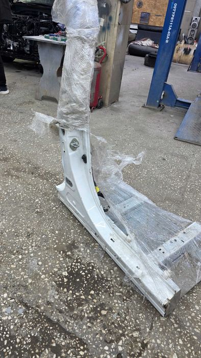 Стойка правая Camry 70/75