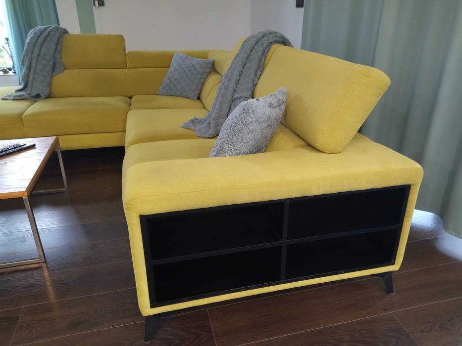 Ъглов диван жълт