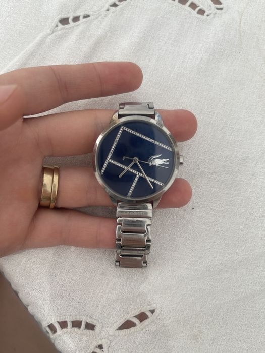 Vand ceas lacoste purtat de cateva ori