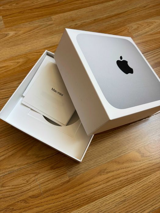 Mac Mini M2 / 16GB RAM / 256 GB SSD / Пълен комплект с кутия