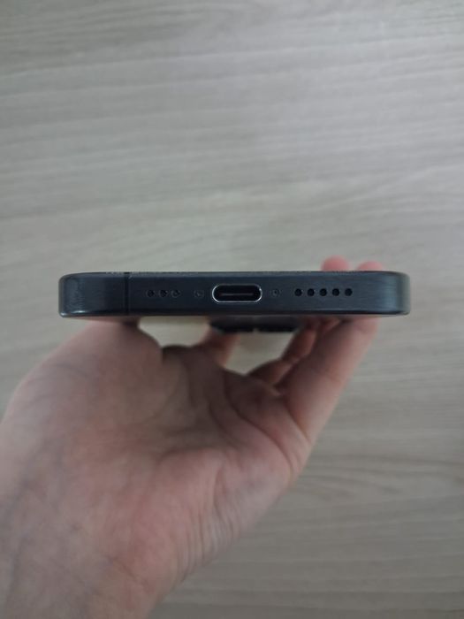 iPhone 15 pro 256гб черный