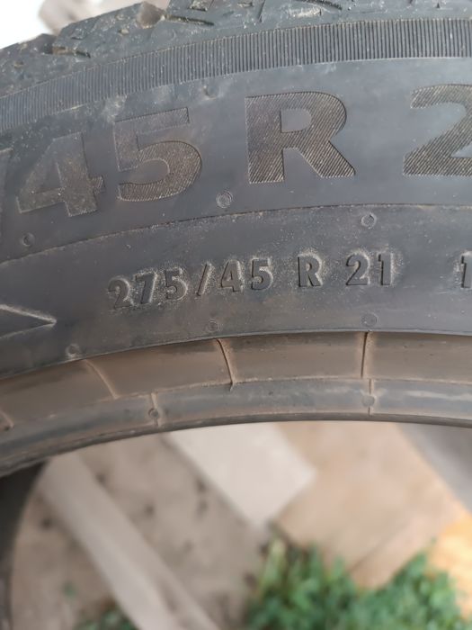 Продам шину одну R21