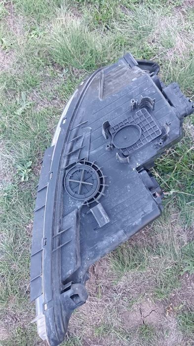 Ляв фар за Киа Соренто 2013-2015