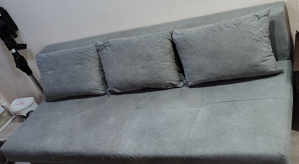 Диван продам. Раскладной.