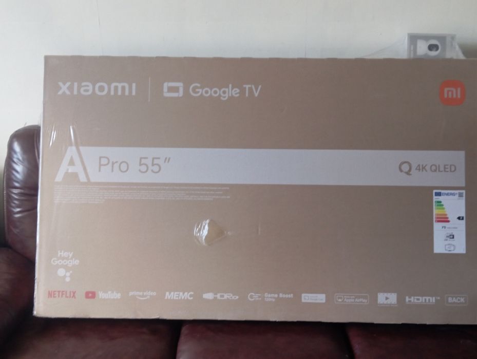 Продавам телевизор Xiaomi A Pro 55 , 4K QLED и камера Xiaomi C 701