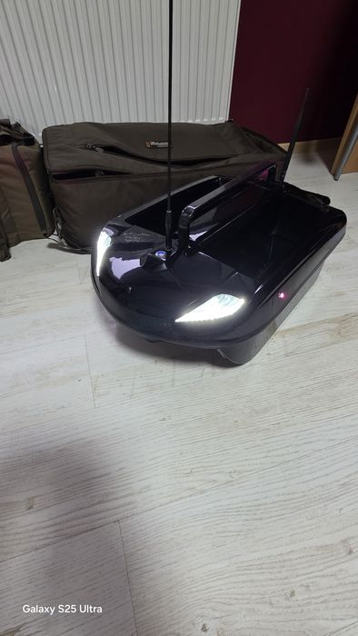 CarpLounge Rt4 лодка за захранка