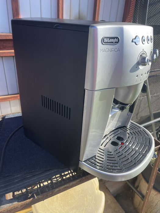 Кафе автомат  Delonghi Magnifica