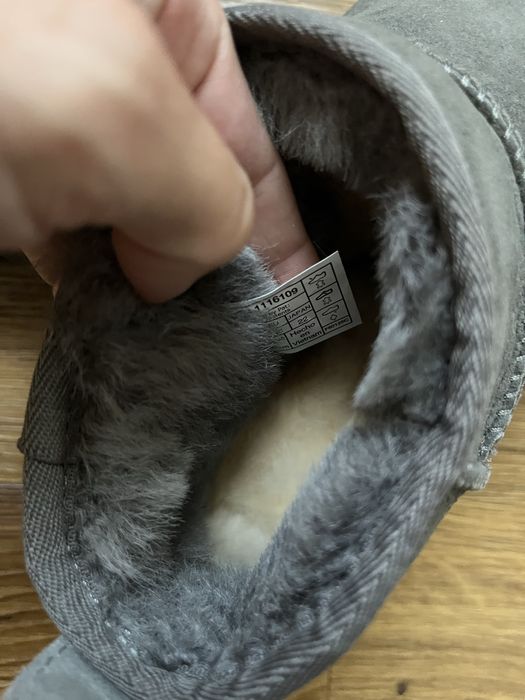 Ugg mini piele intoarsa