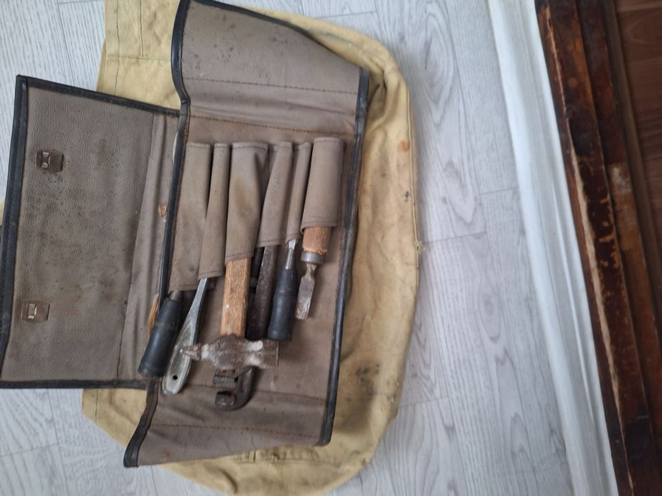 Продаётся  набор  столяровских  инструментов