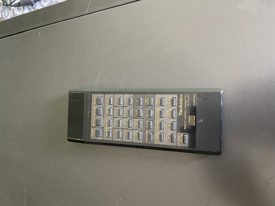 Висок клас СД Техникс с дистанционно