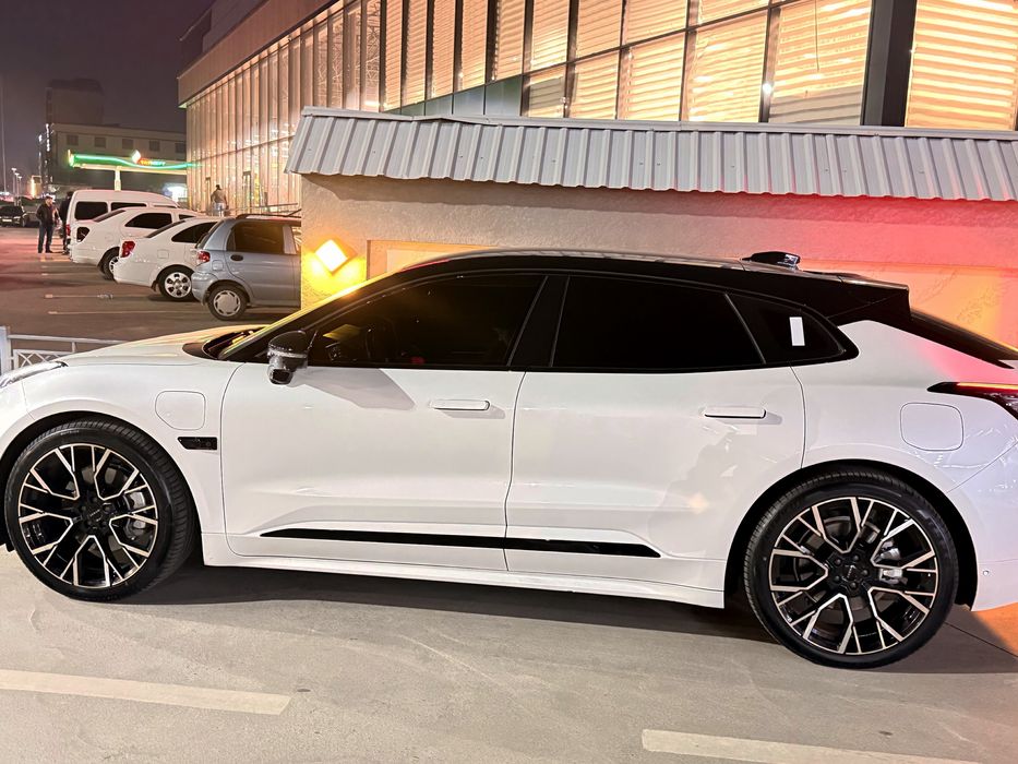 Zeekr 001 сотилади