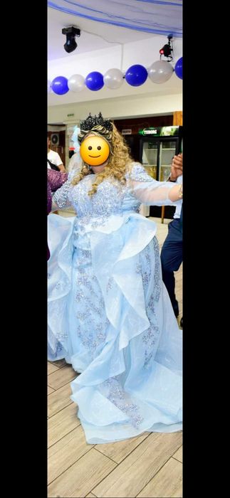 Офицялни рокли носени само по 2 часа (размер 48/50 )