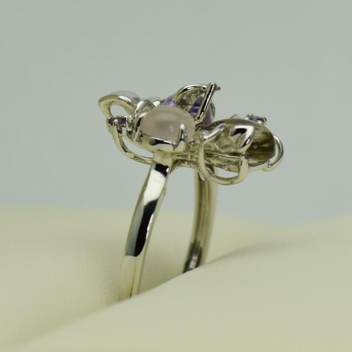 Inel din aur alb cu diamante si cuarturi cod 3019