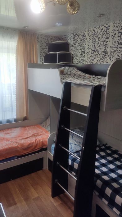 Продам кровать трио,3 спальных места, угловая 4выдвижных ящика