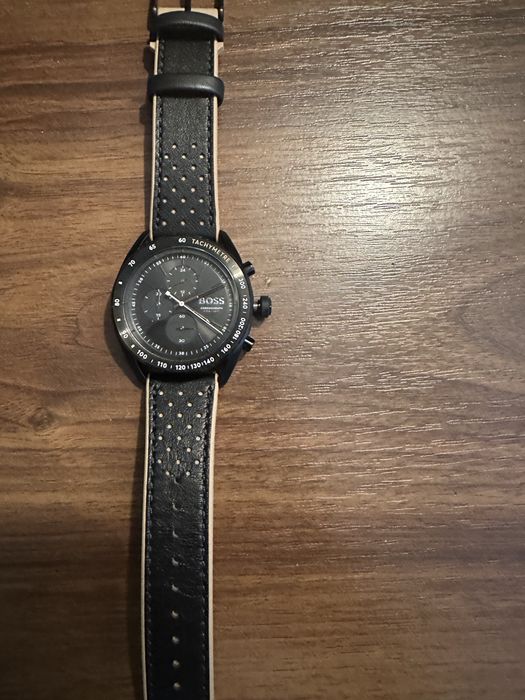 Ceas boss nou fara eticheta