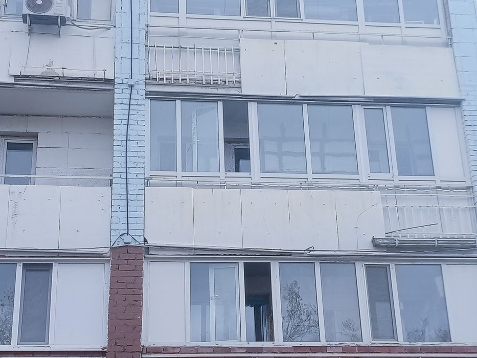 Продам 3 ком кв по ул Машхур Жусупа 28а две лоджии гараж рядом