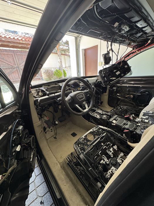 AUDI Q7 3.0T Supercharger (Без челно стъкло и табло)