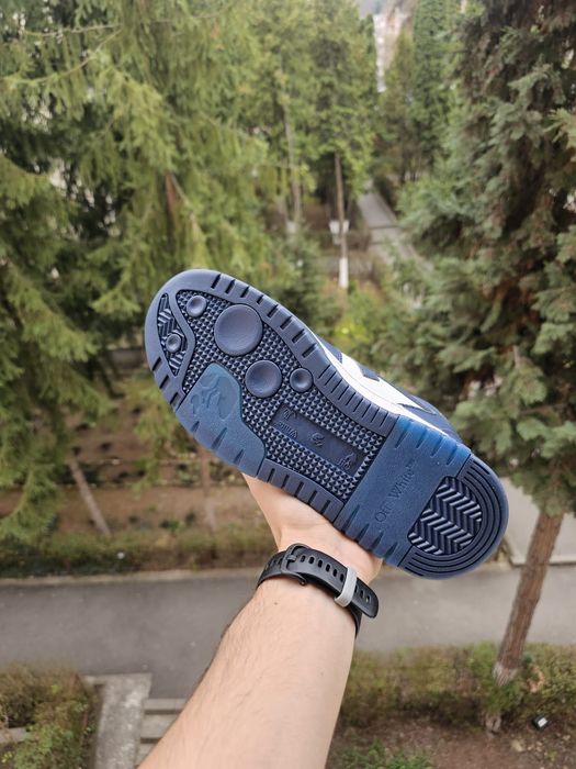 Off-White Out of Office 40 42