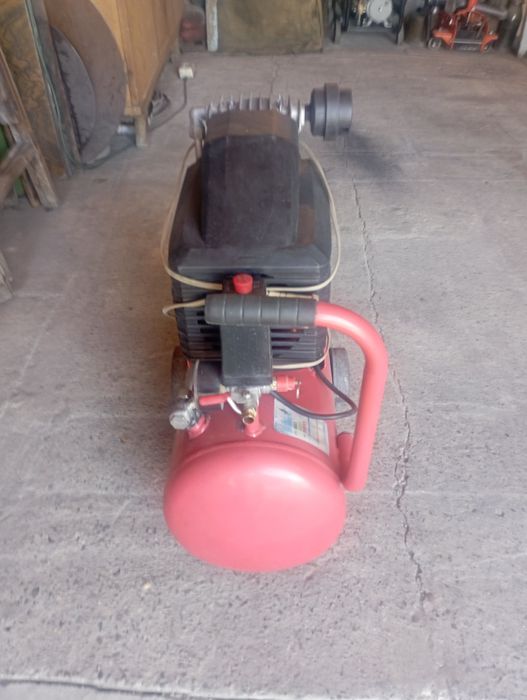 Воздушный компрессор