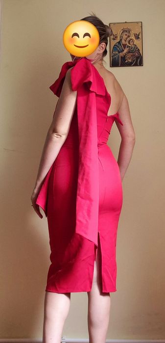 Vand rochie roșie cu funda pe umar