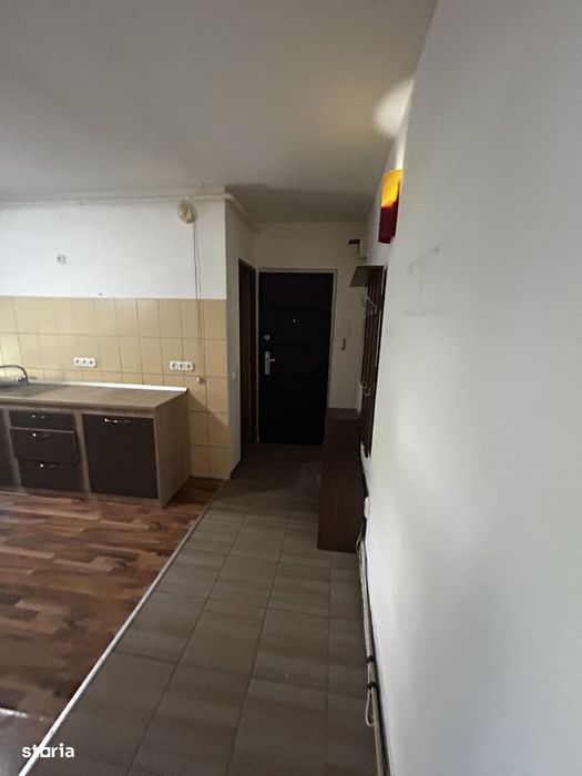 Apartament decomandat, etaj 1, izolat cu balcon inchis, Baragan.