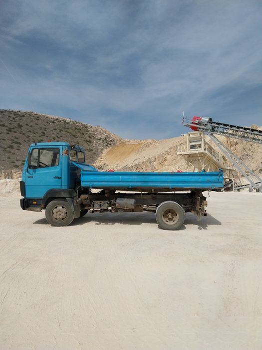 Доставка на пясък,филц,дренажен камък ,земна маса , хумус инертни мат.