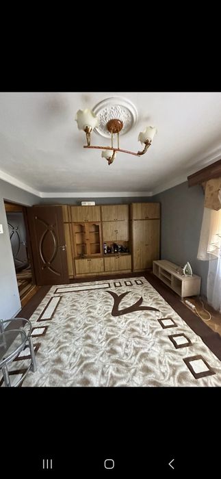 De inchiriat apartament cu 3 camere