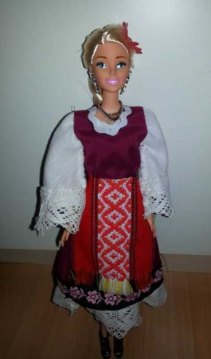 ! ИДЕАЛЕН ПОДАРЪК ! Ръчно направени кукли барби с народна носия