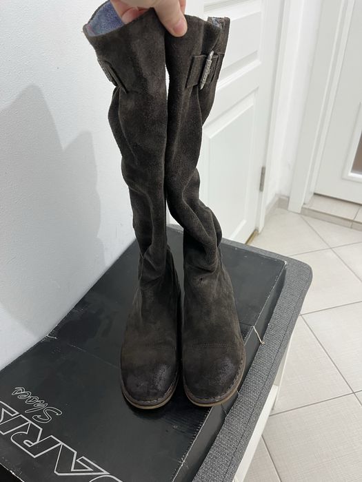 Кафяви велурени ботуши Daris