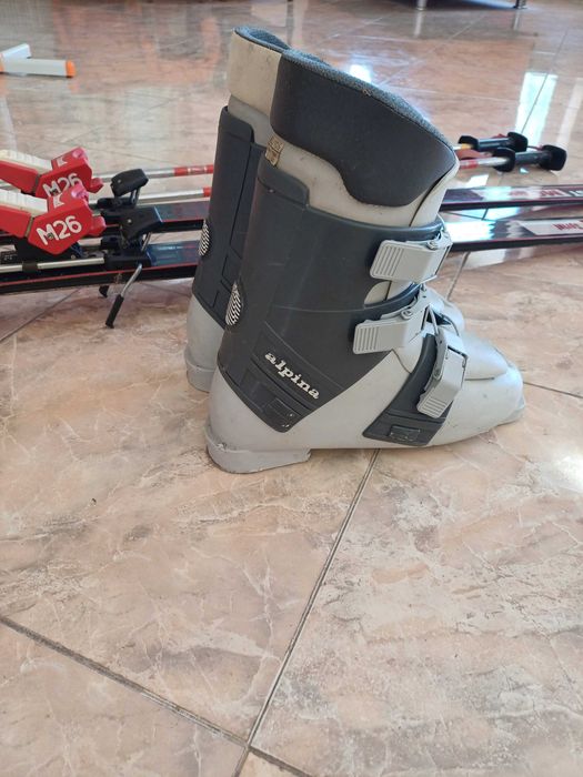 Ски, щеки, обувки