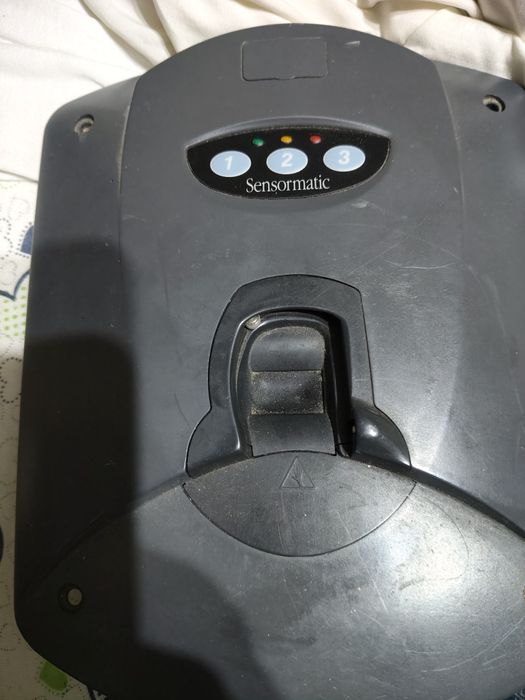 detașator automat de etichete antifurt Sensormatic (model AMD-3050 / tip AMK-1010