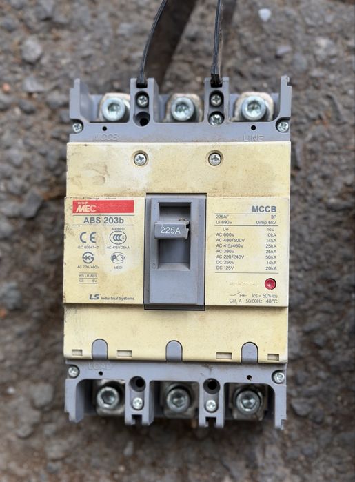 Трифазни автоматични прекъсвачи LS MCCB – 225A и 100A