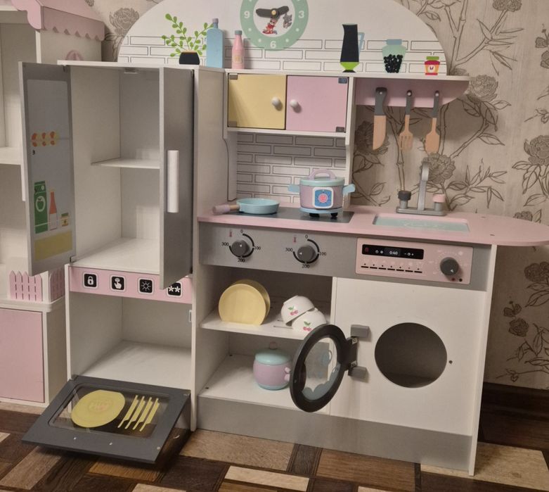 Кухня деревянная детская бу