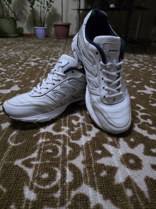 Продам кроссовки дешево