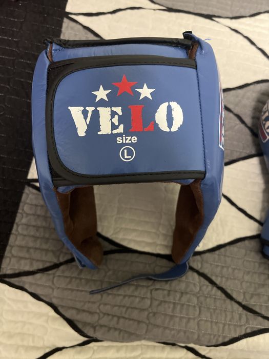 Перчатки Velo боксерские
