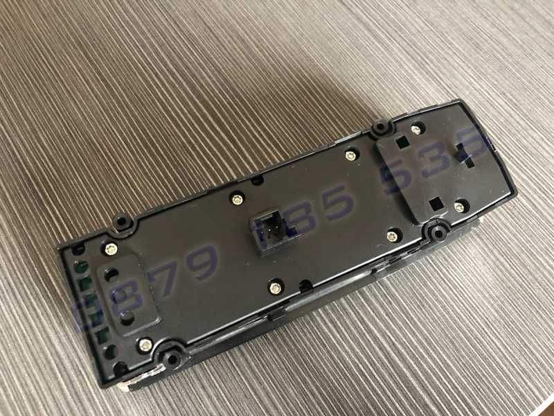 Конзола ел стъкла Mercedes C Class W204 E W212 мерцедес ц е копчета