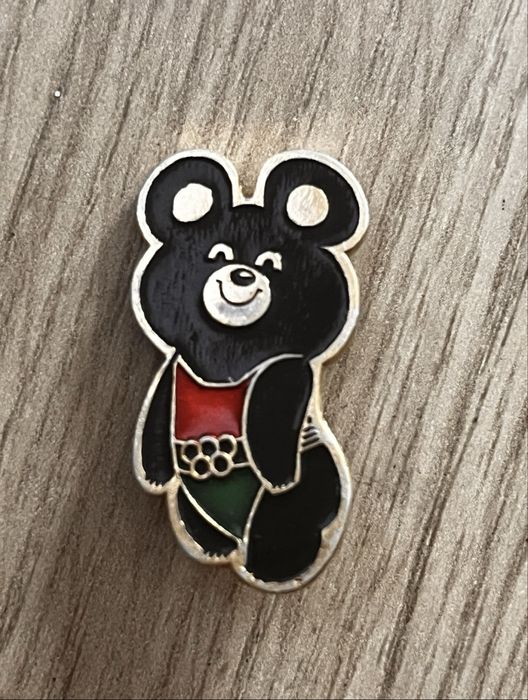 значки для коллекции и прочие атрибуты