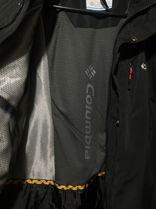 Продам термо куртку columbia