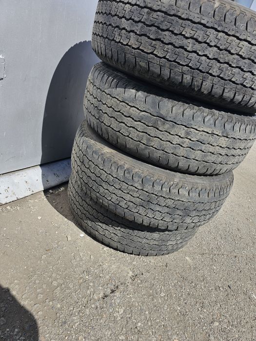 Продам автошины на Прадо