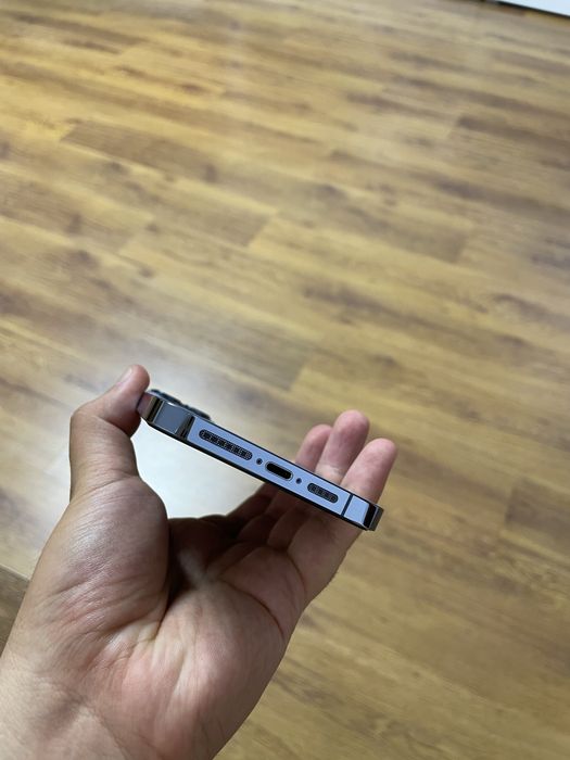 Vand iphone 13 Pro max 256gb neverlock